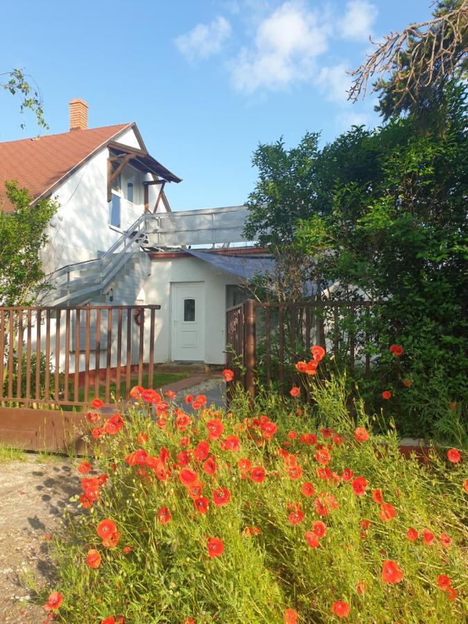 Ferienwohnung Thefi Vendeghaz Zánka Exterior foto